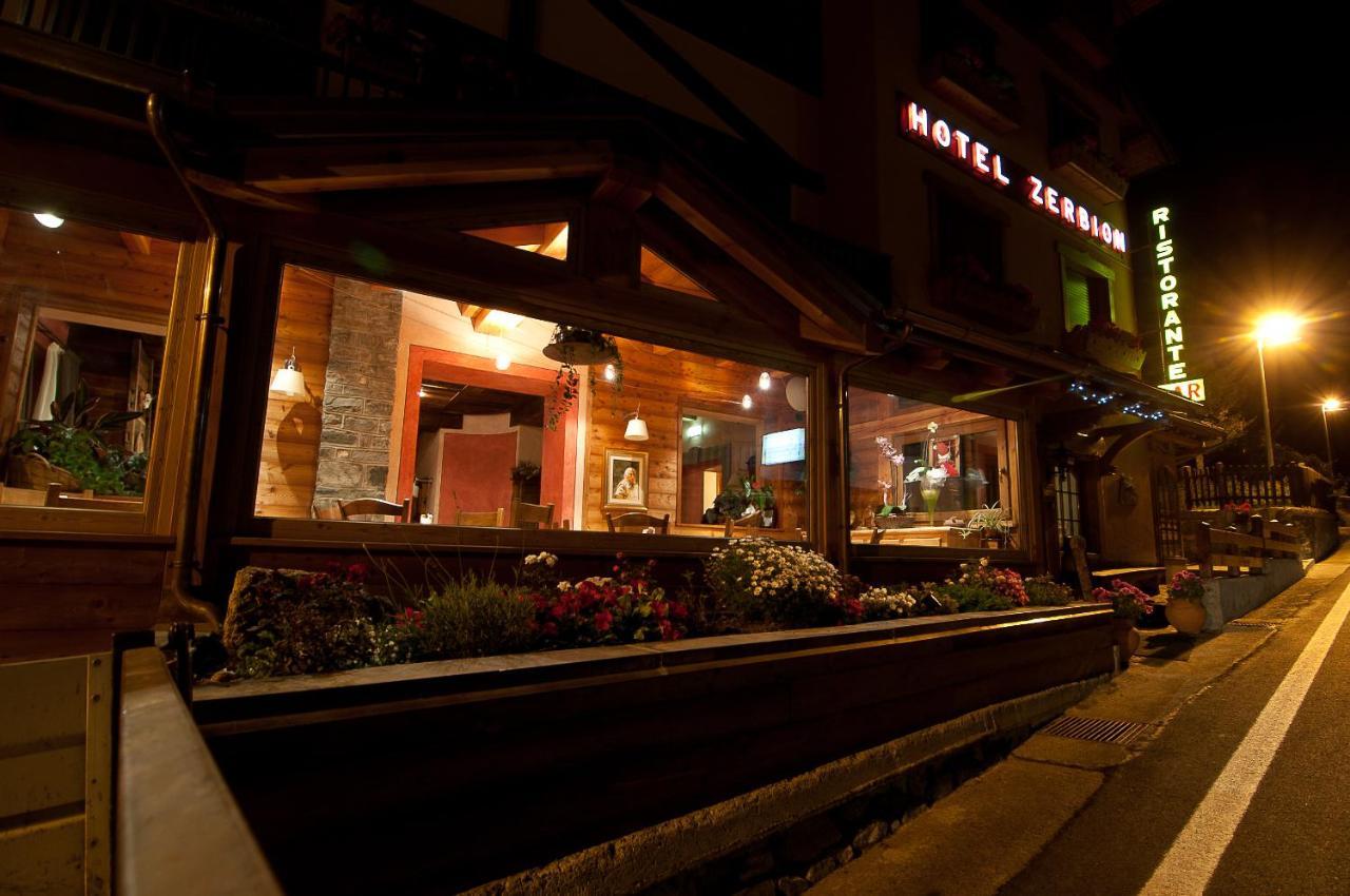 泽拜奥公寓式酒店 托尔诺 外观 照片